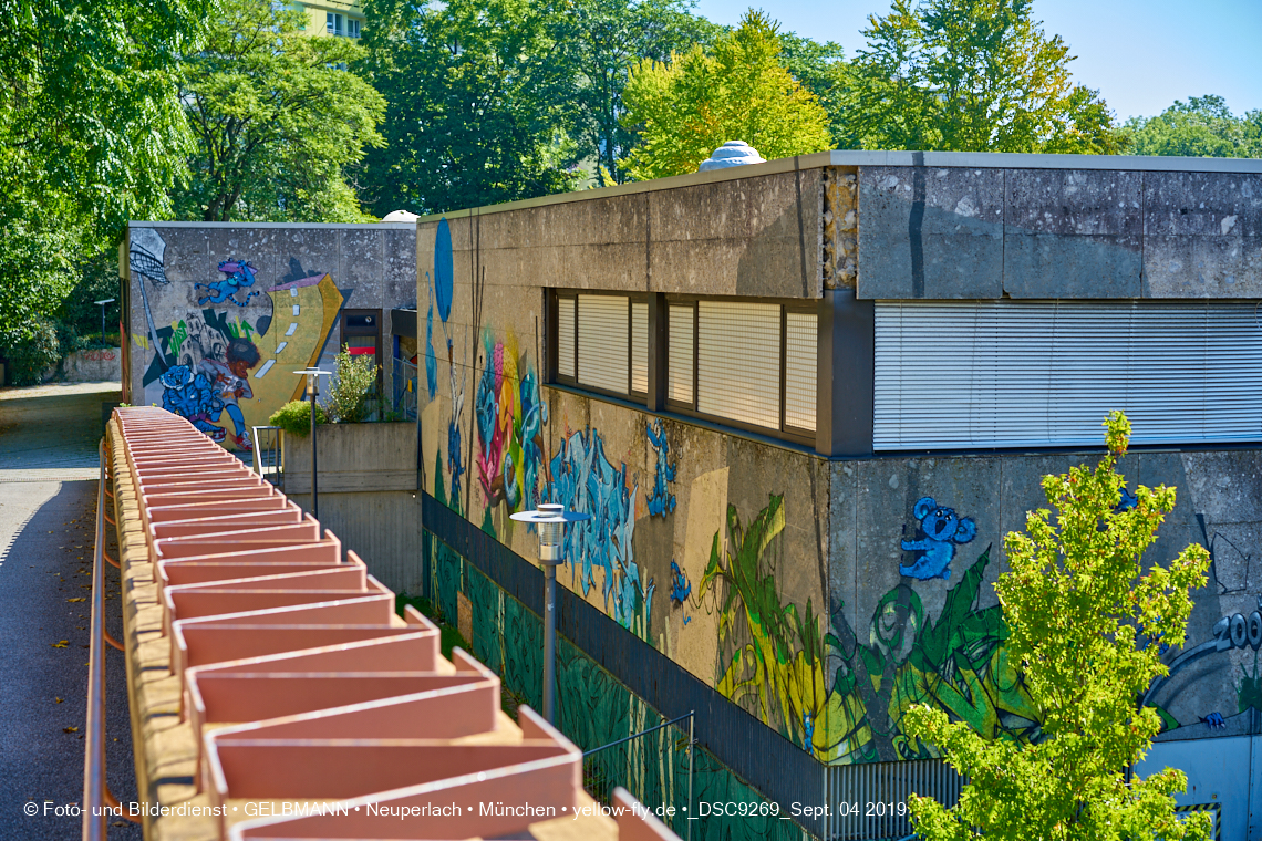 04.09.2019 - Einkaufs- und Wohnzentrum Quiddestraße in Neuperlach